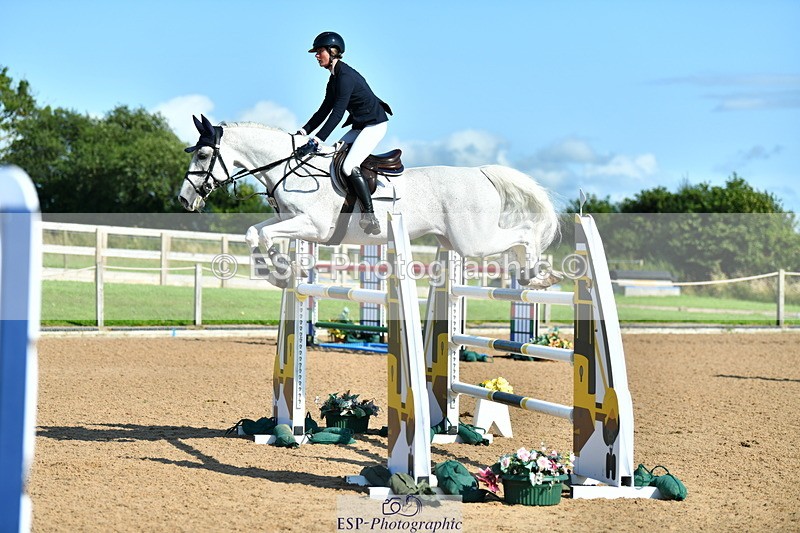 230723A-171126-13789 - Cls 8, 2 Star Medium 1.35m