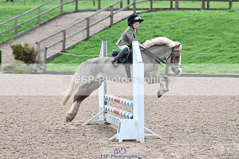 231029A-093654-02451 - 60cm Club and Schools