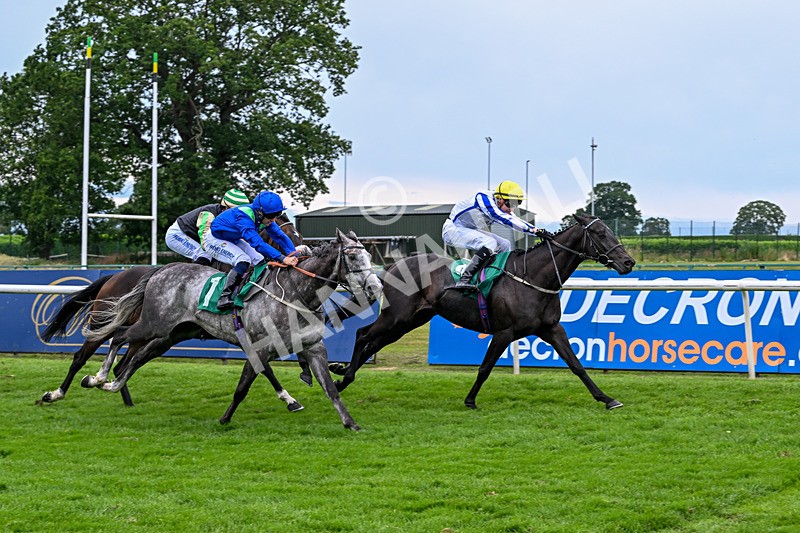 010726-Race 8-Farandaway-9041 - Race 8 16.40pm William Hill Summer Cup Saturday 1st August Book Now Handicap