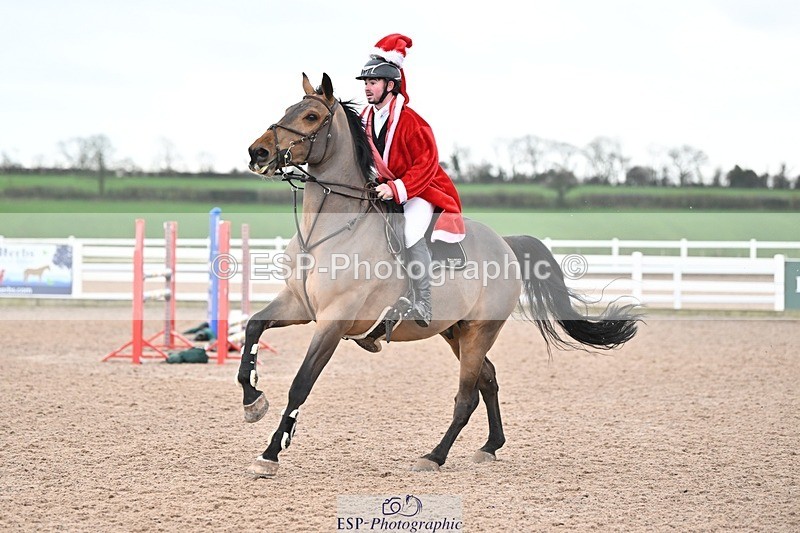 241206-131911-00973 - Cls 5 Newcomers and 1.10m Open