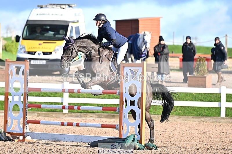 251119-140811-00508 - Cls 5 Foxhunter and 1.20m Open