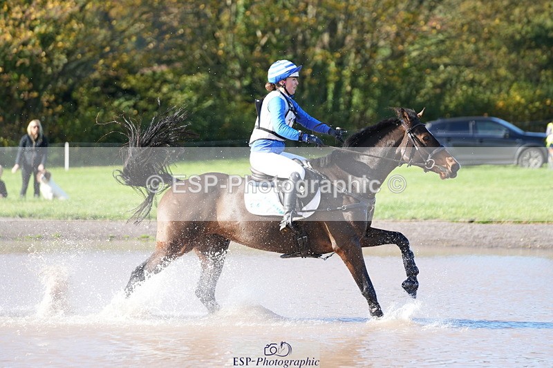 251024A-122706-08788 - B-131-Gemma.Gurvidi