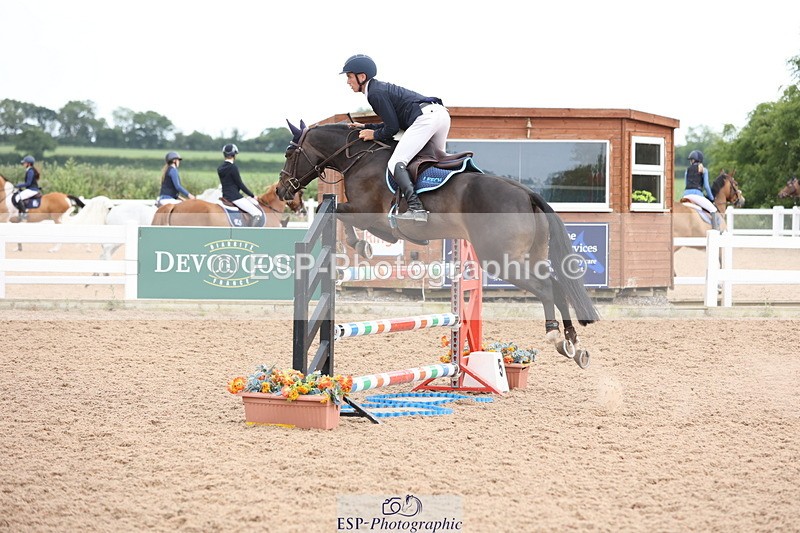 240630A-162828-15180 - Cls 33 Foxhunter and 1.10m Open