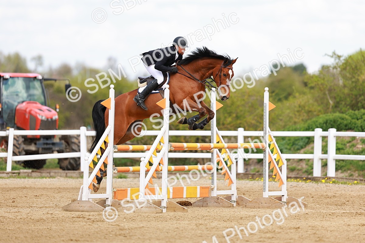 SBM_002222 - Class 4 - Senior Newcomers - 1.10m