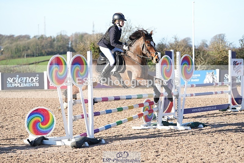 251130-111914-01034 - Cls 5 Pony Discovery & 90cm Open