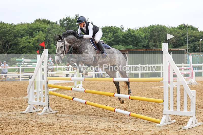 3E7A6468 - Class 8: Senior Newcomers/1.10m open