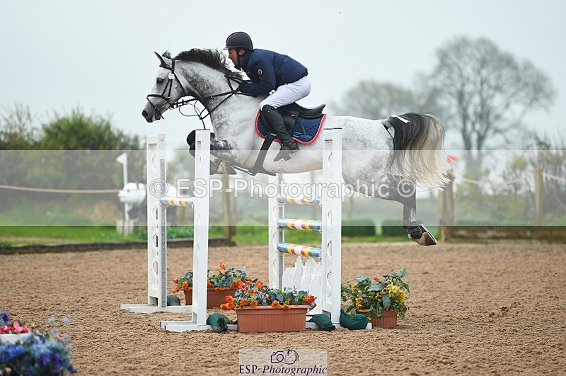 230505A-102004-02883 - Cls 20 Snr Foxhunter