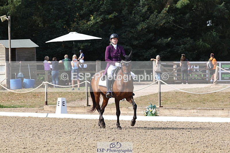 250809A-100915-02308 - 004-Nicola.KayesBoss.X