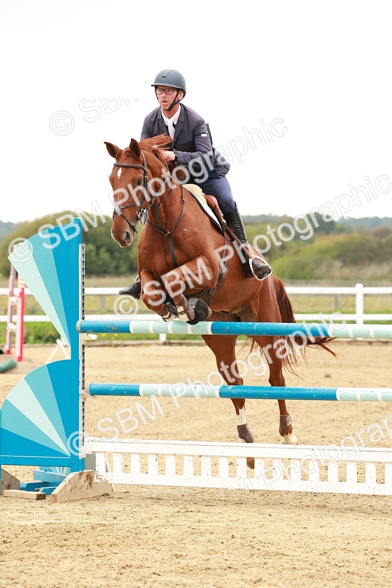 1I0A8088 - Class 5 - Senior Foxhunter 1.20m