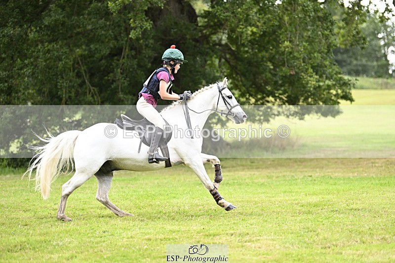 240825X-165520-37642 - 80cm XC 16.30 to 17.30