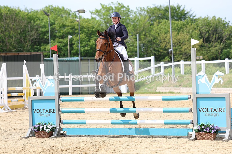 3E7A8751 - Class 4: Senior British Novice/90cm open