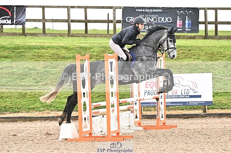 250416-090819-00029 - Cls 1 British Novice and 90cm