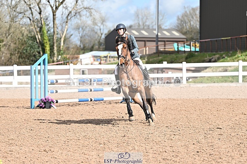 250328-102947-01272 - Cls 8 British Novice and 90cm