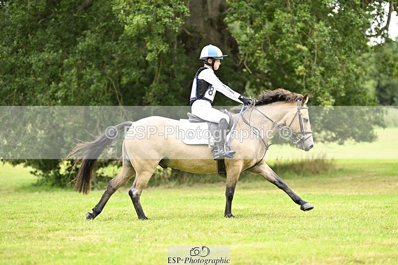 240825X-164115-37581 - 80cm XC 16.30 to 17.30