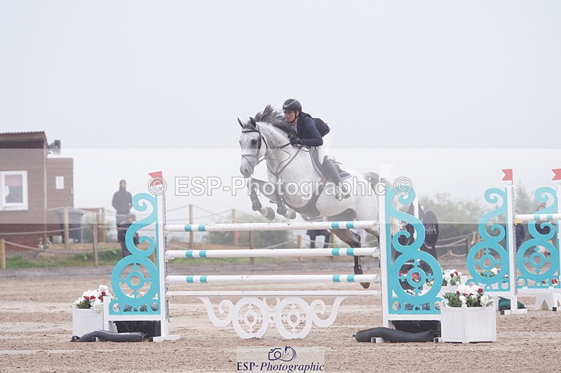 240720A-105212-14186 - Cls 3, 3 Star Small Tour 1.40m