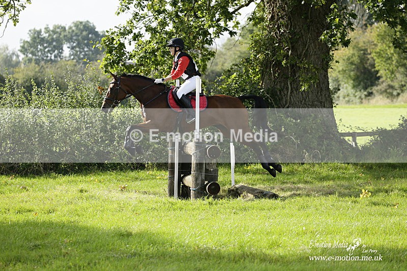  WWHT 171021 3065 - Intermediate (0.90m)  17/10/21