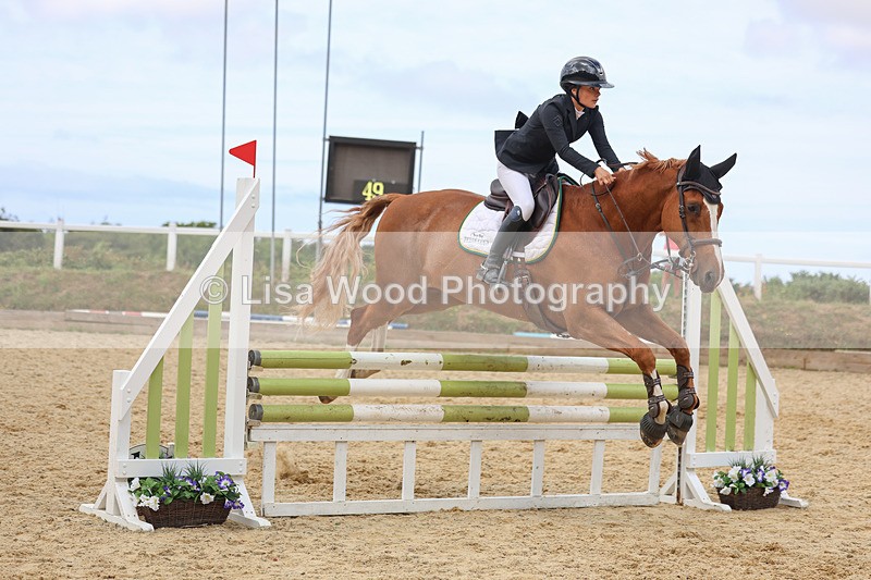 3E7A5210 - Class 4: Senior British Novice/90cm open
