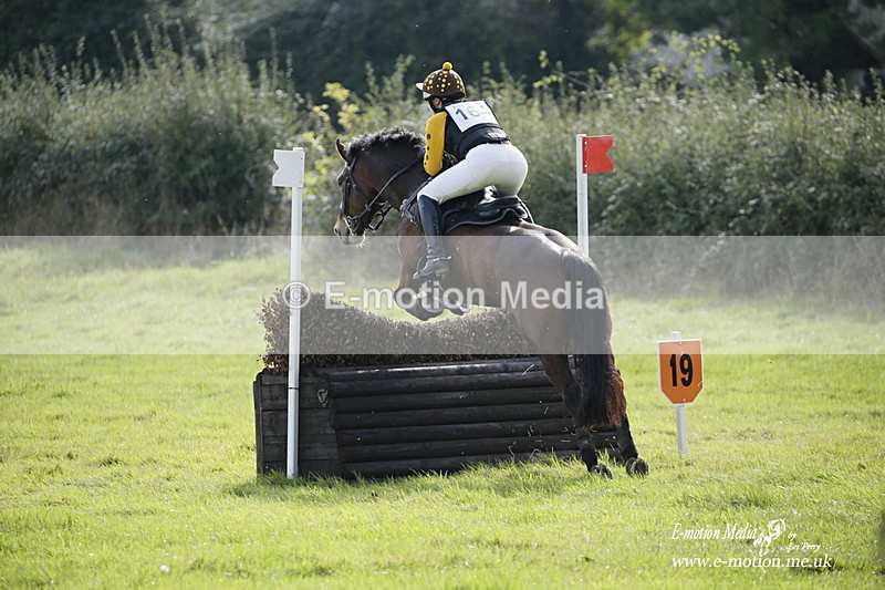  WWHT 171021 3023 - Intermediate (0.90m)  17/10/21