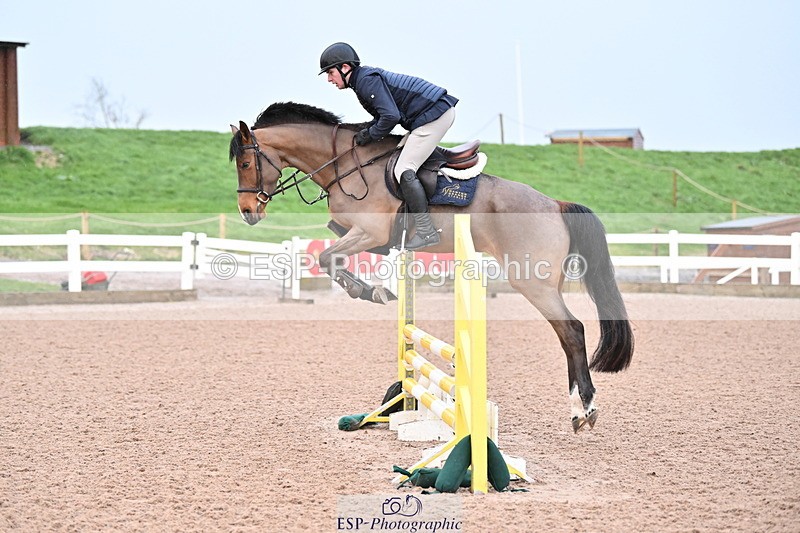 240224A-080913-02695 - Cls 9 British Novice and 90cm Open