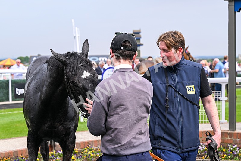 060524-Race 1-Call Me Harswell-5752 - Race 1