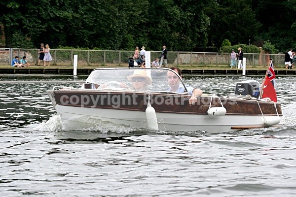 090704 LOW WOODEN SPEEDBOAT IMG_9815 - HENLEY REGATTA  SATURDAY 4th JULY 2009