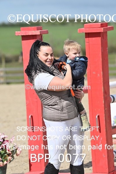 BPP_0077 - CLASS 19 SUN Senior British Novice/ 90cm Open