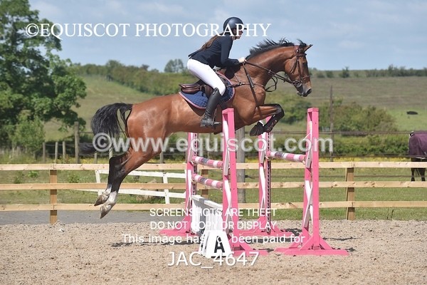 JAC_4647 - CLASS 7 Senior Foxhunter/ 1.20m Open