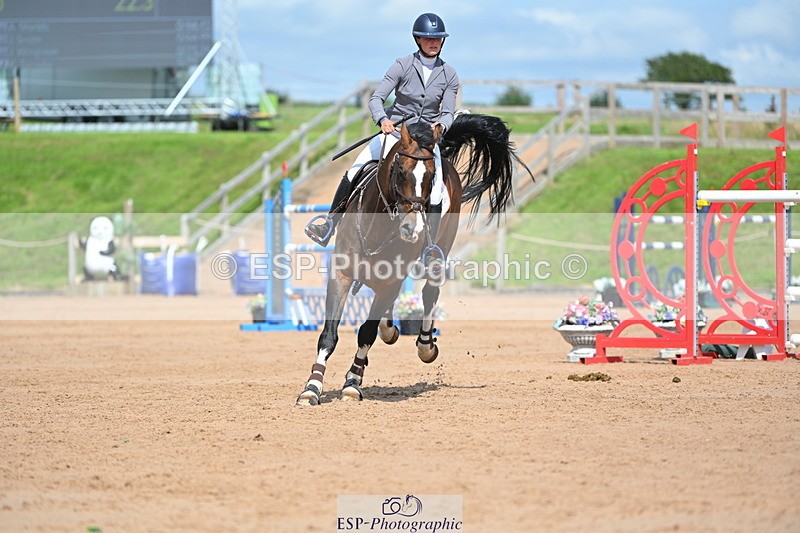 230721A-160147-07568 - Cls 10, 2 Star Big 1.45m Start to break