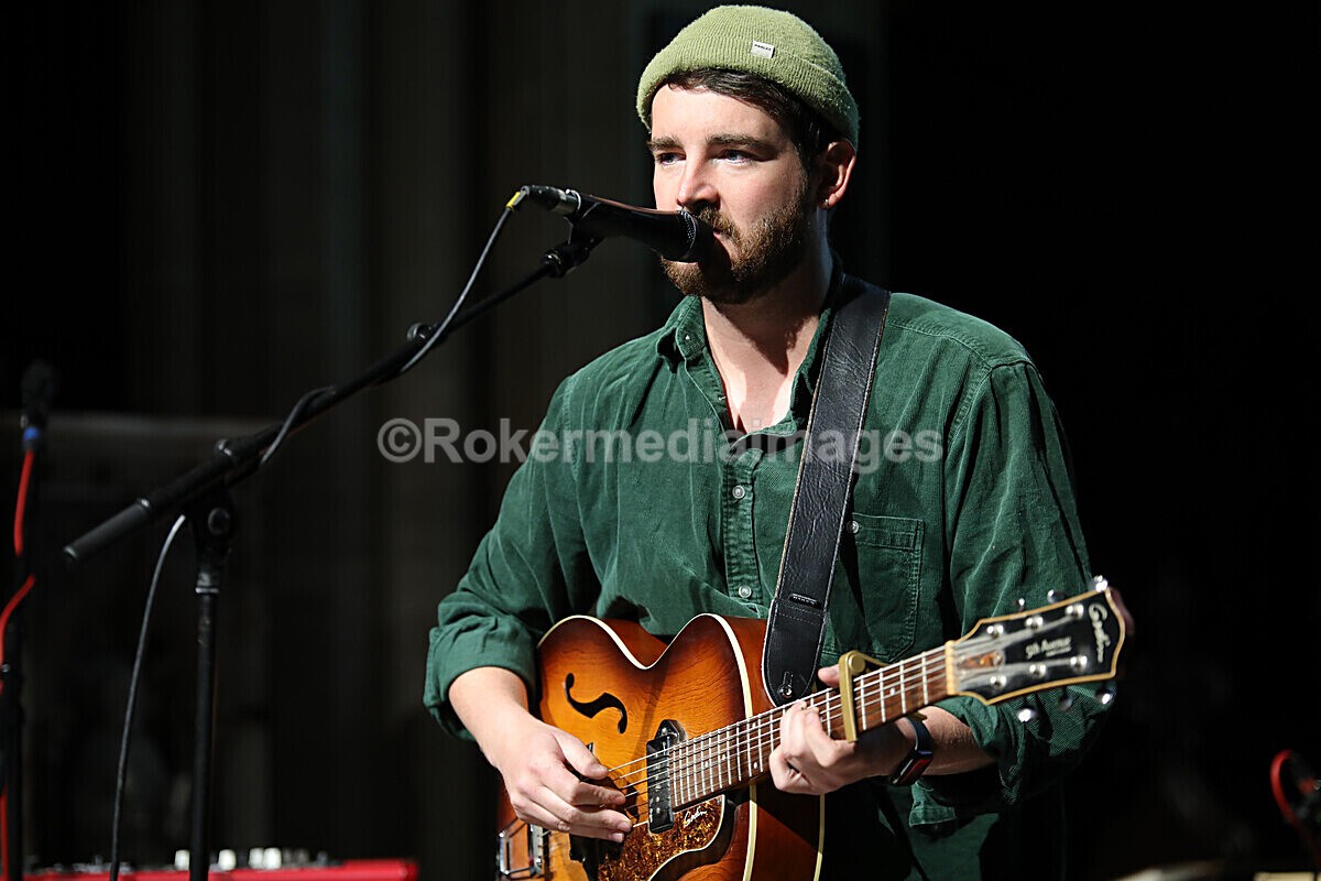 FOLK N BLUES-581 - FOLK and BLUES SEPT 2022