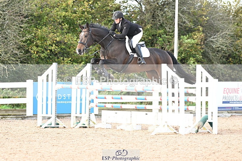 241023A-143739-01085 - Cls 4 Newcomers and 1.10m Open