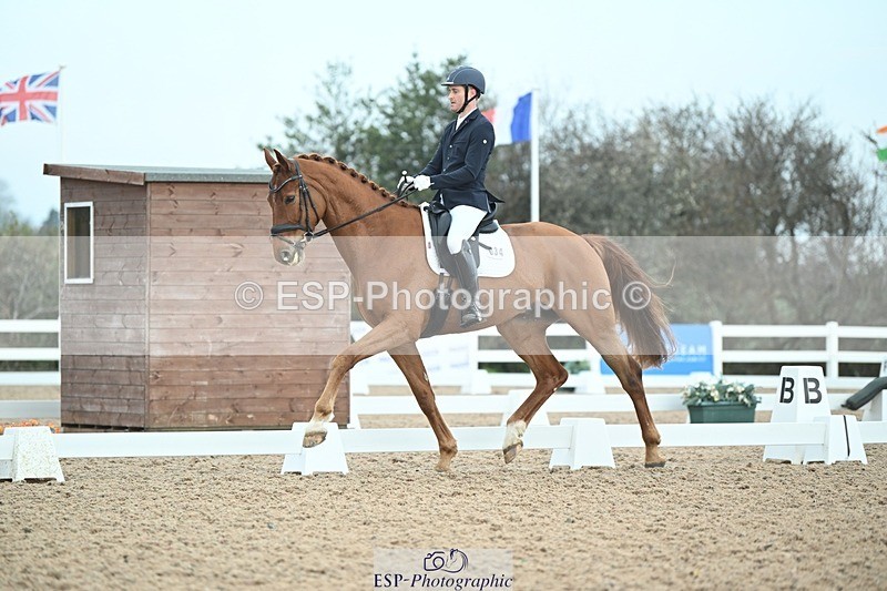 250403-084900-00403 - 034-Alejandro.Farina-Davian.Hit