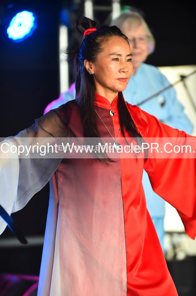 SH4_1549 - Tai Chi with Lisa Kay.