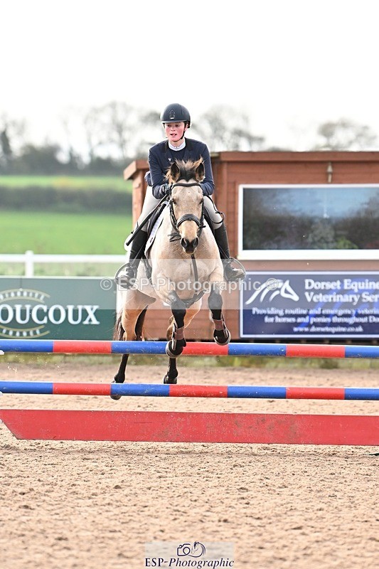 241117X-101247-03600 - Cls 09s Pony intro 90cm