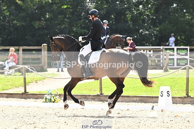 240811-144059-06544 - 221-Mark.Forrest-Fidel.Von.Singing