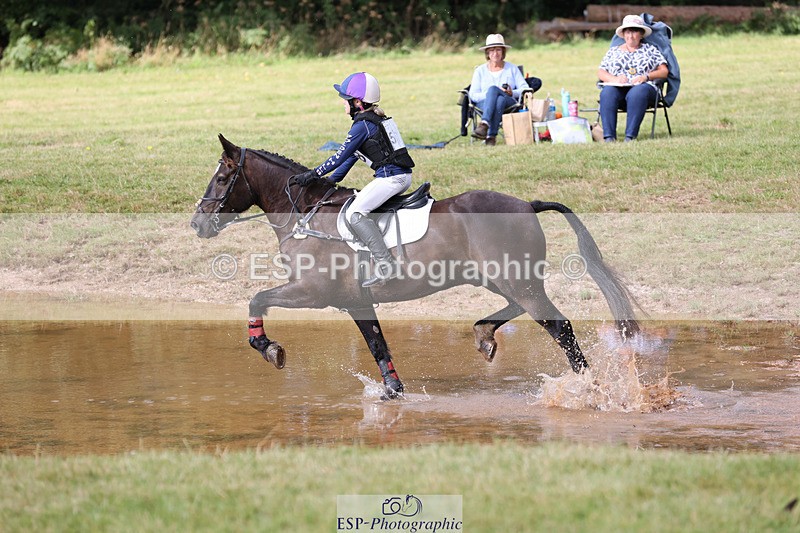 240825X-102247-31576 - 70cm XC 10.00 to 11.00