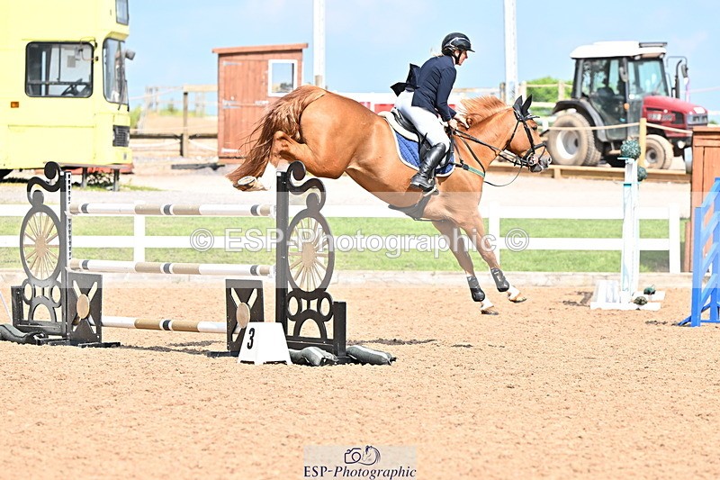 240605A-162038-01077 - Cls 6 National 1.30m and 1.40m