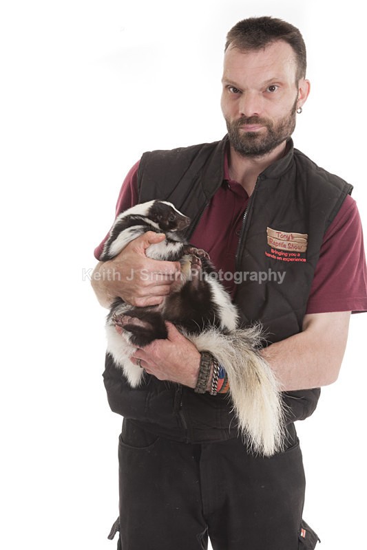 2SKJ9005 - Roaming Reptile Show. II