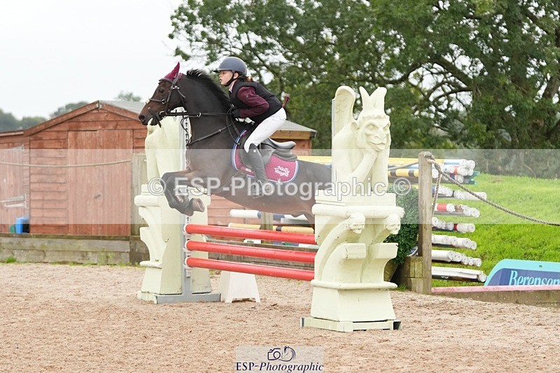 250920-154758-01499 - Cls 21 Pony Intro 80cm Derby