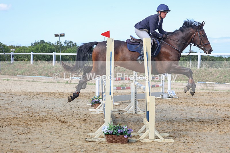 3E7A0601 - Class 4: Senior British Novice/90cm open