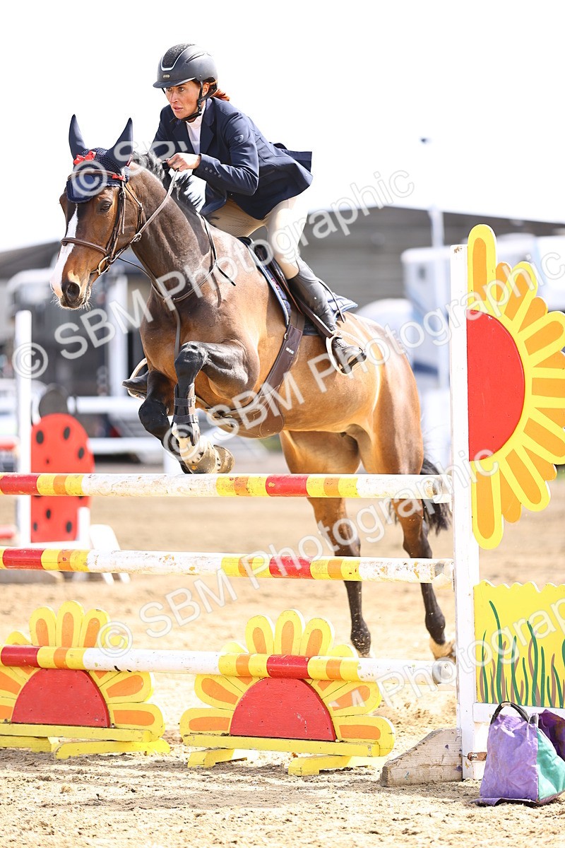SBM_004075 - Class 17 - Senior Newcomers - 1.10m