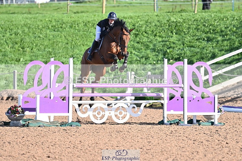 231014A-102821-04102 - Cls 18 Newcomers & 1.10m Open