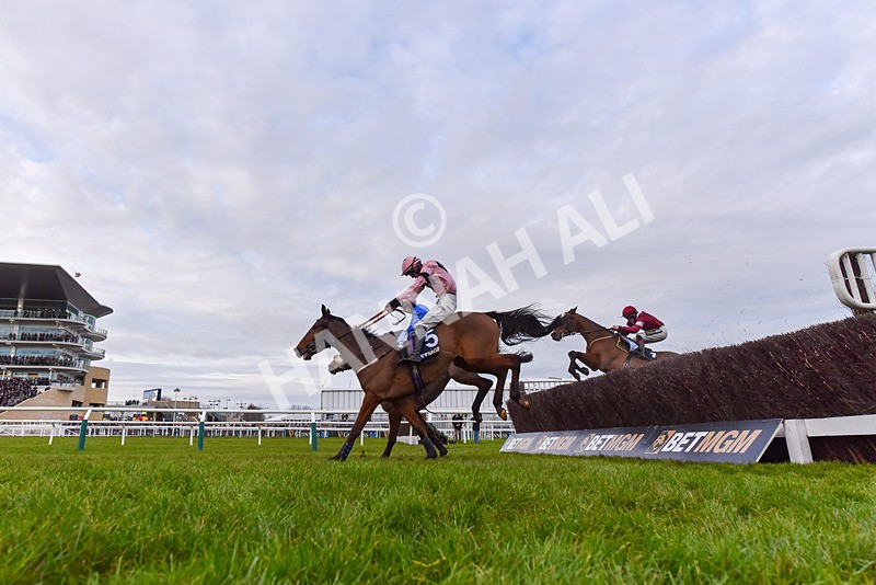 141224-Race 5-Issar DAiry-9459 - Race 5