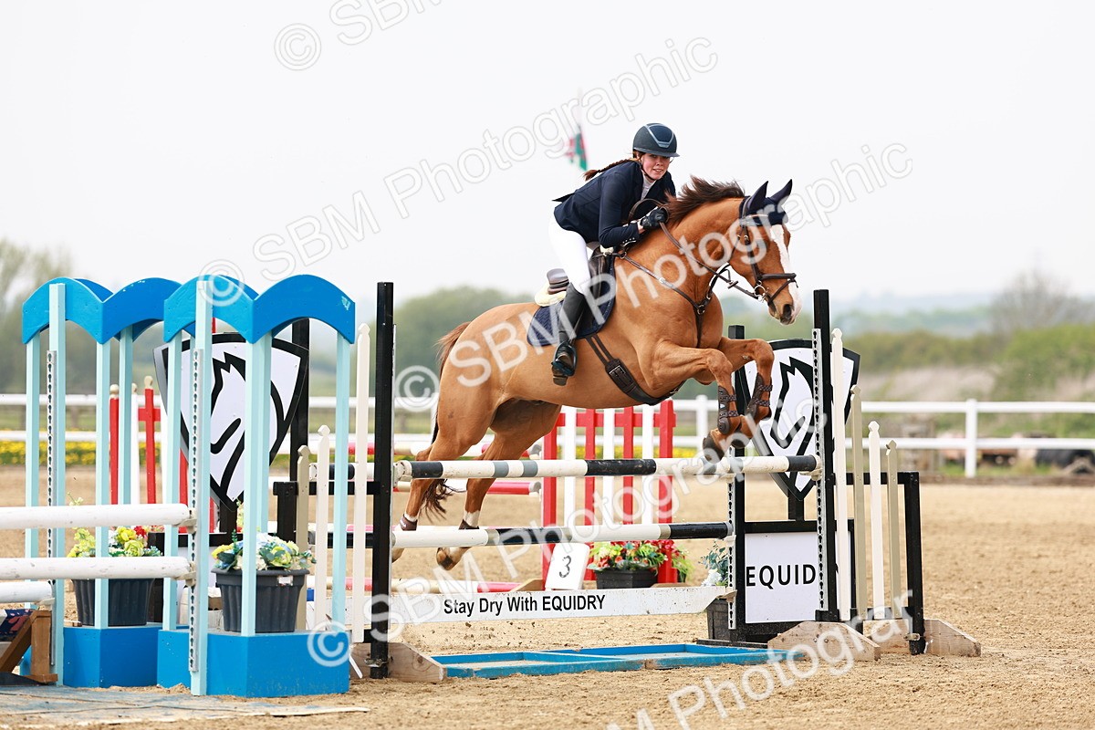  - Class 18 - Senior Newcomers - 1.10m