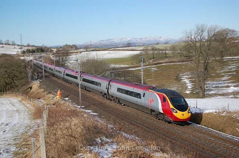 12.3.13 - 390135 07.20 Birmingham NS - Edinburgh, Docker - West Coast Main Line (north to south)