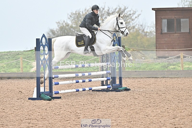 241103A-111553-06958 - SUN Cls 18 British Novice and 90cm Open