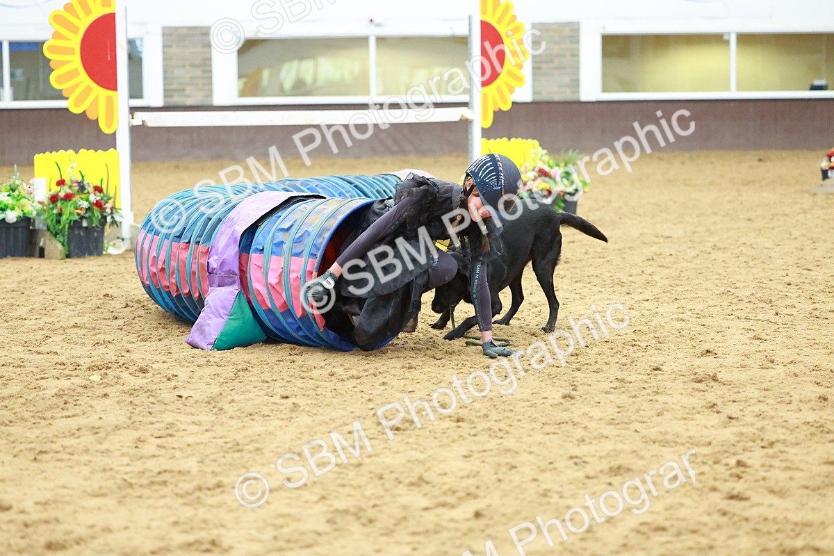 SBM_002588 - Class 3 - Horse & Hound (60cm)