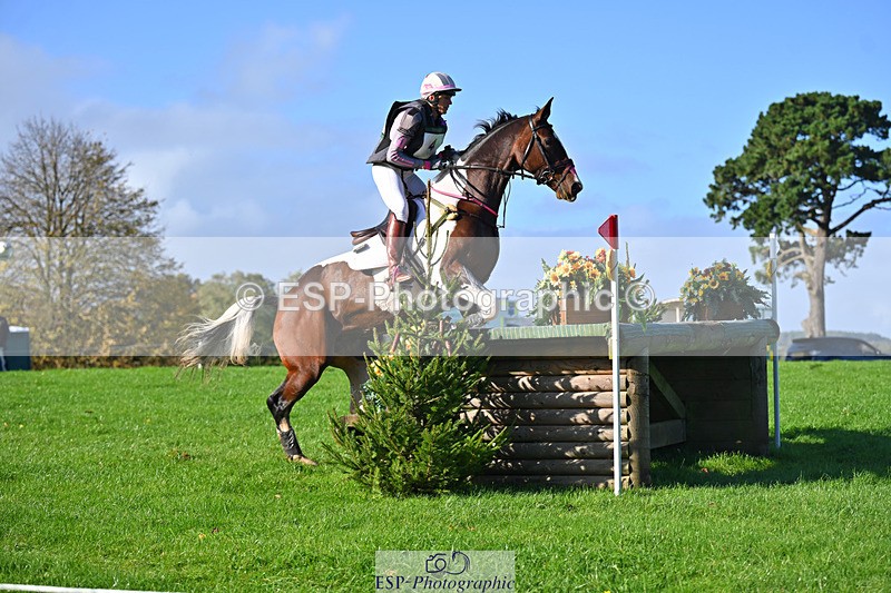 241025-105019-06606 - 004-Claire.Deuten-FOXRIDGE.HIGH.JINX