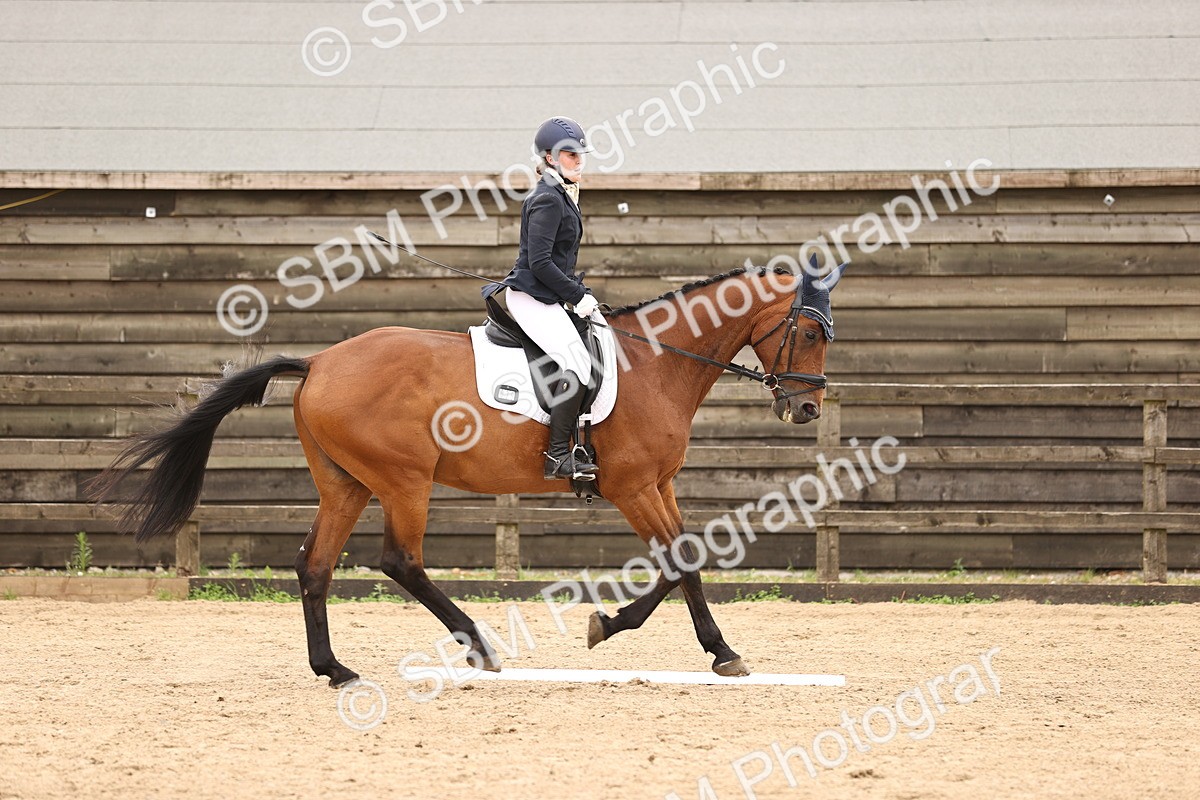 SBM_000882 - Class 7 - Novice 37