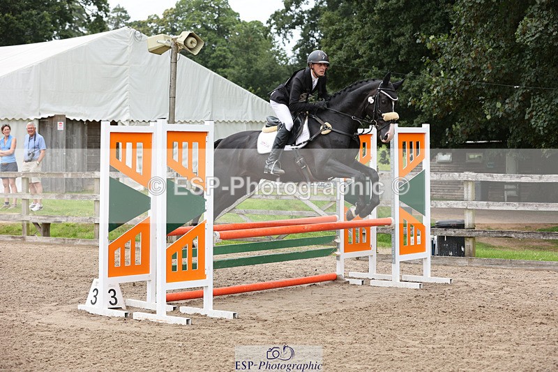 240804-142134-15823 - 616-Max_Forster-HEVANS_ROYAL_REVOLUTION