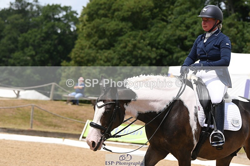 250720A-124141-10460 - 164-Dominique.Kinnaird-Perry-Pallas.Vanquish